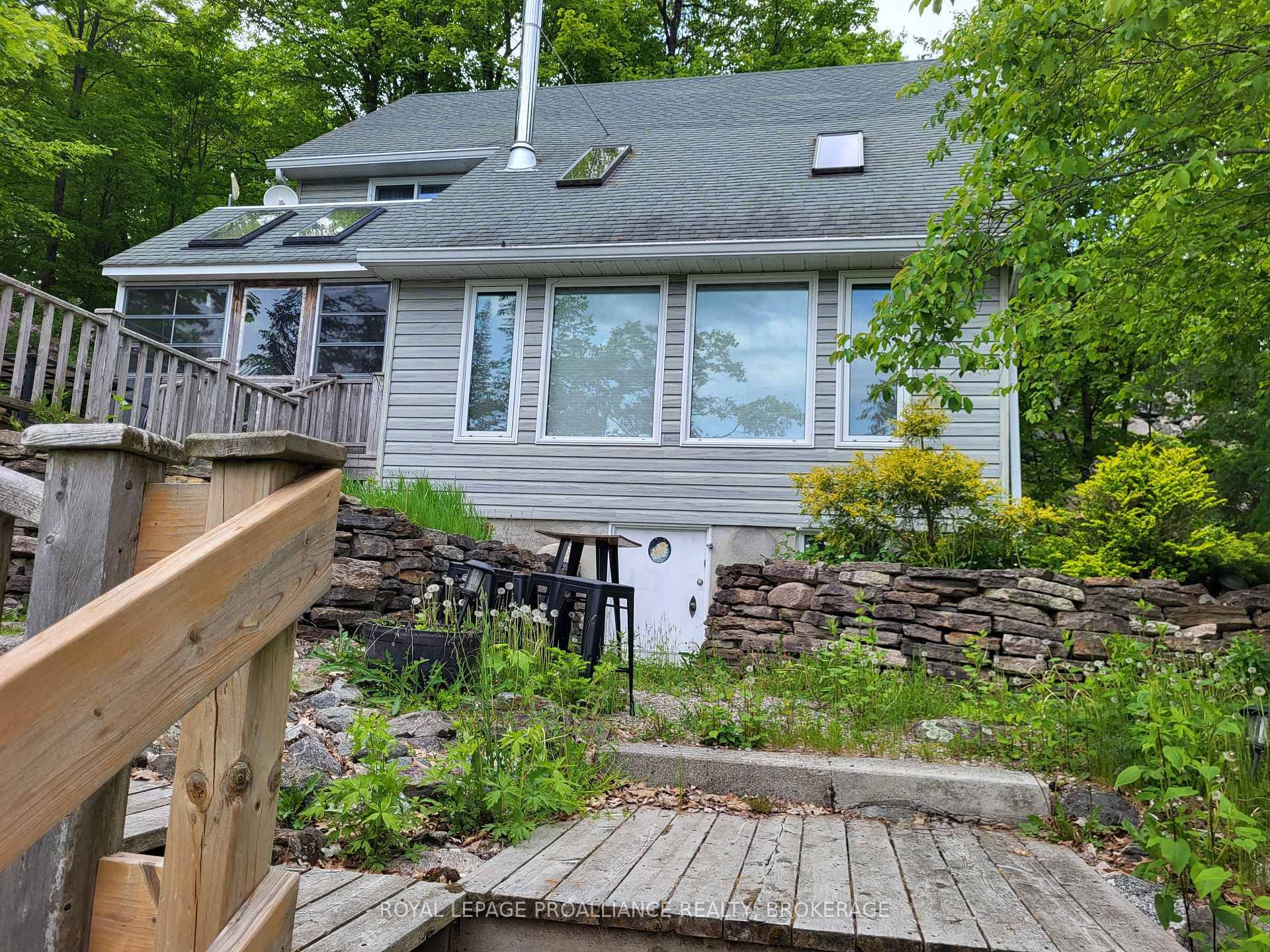 Beautiful full time home or outstanding cottage on Patterson Lake.