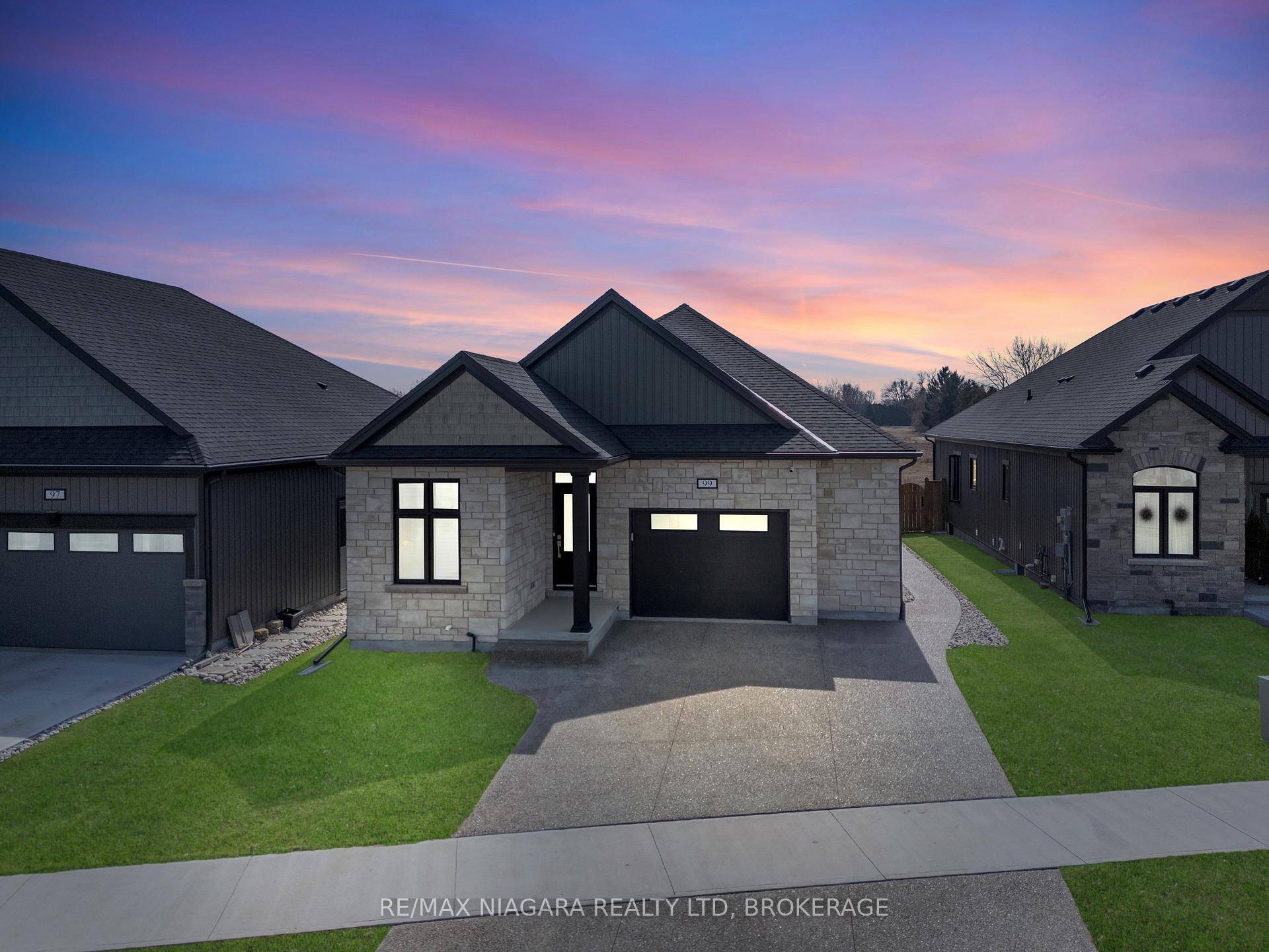 Welcome to 99 Homestead Drivea beautiful 5 bedroom home in Niagara on the Lake.