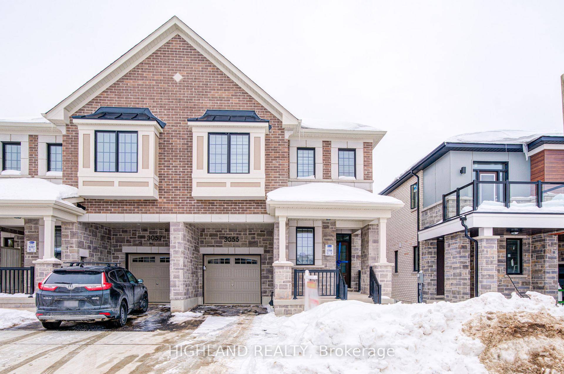 Luxury End Unit Townhouse with A Walk Out Basement, Like a Semi Brand new 4 bedroom, 2.