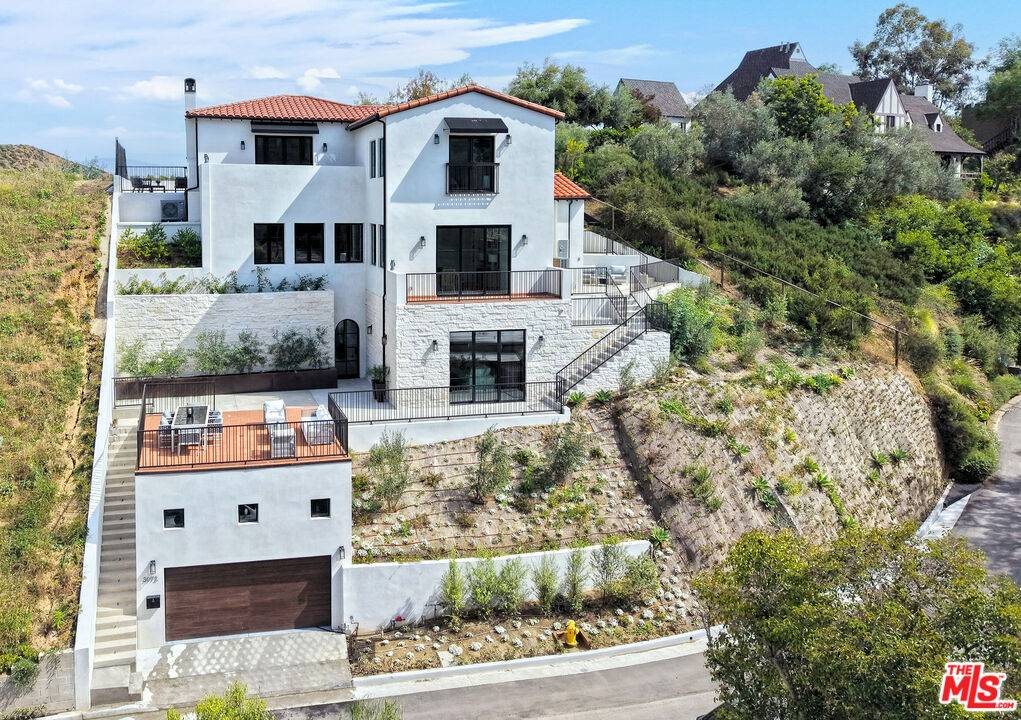 3072 Hollyridge Dr 4BR Hollywood Hills East La