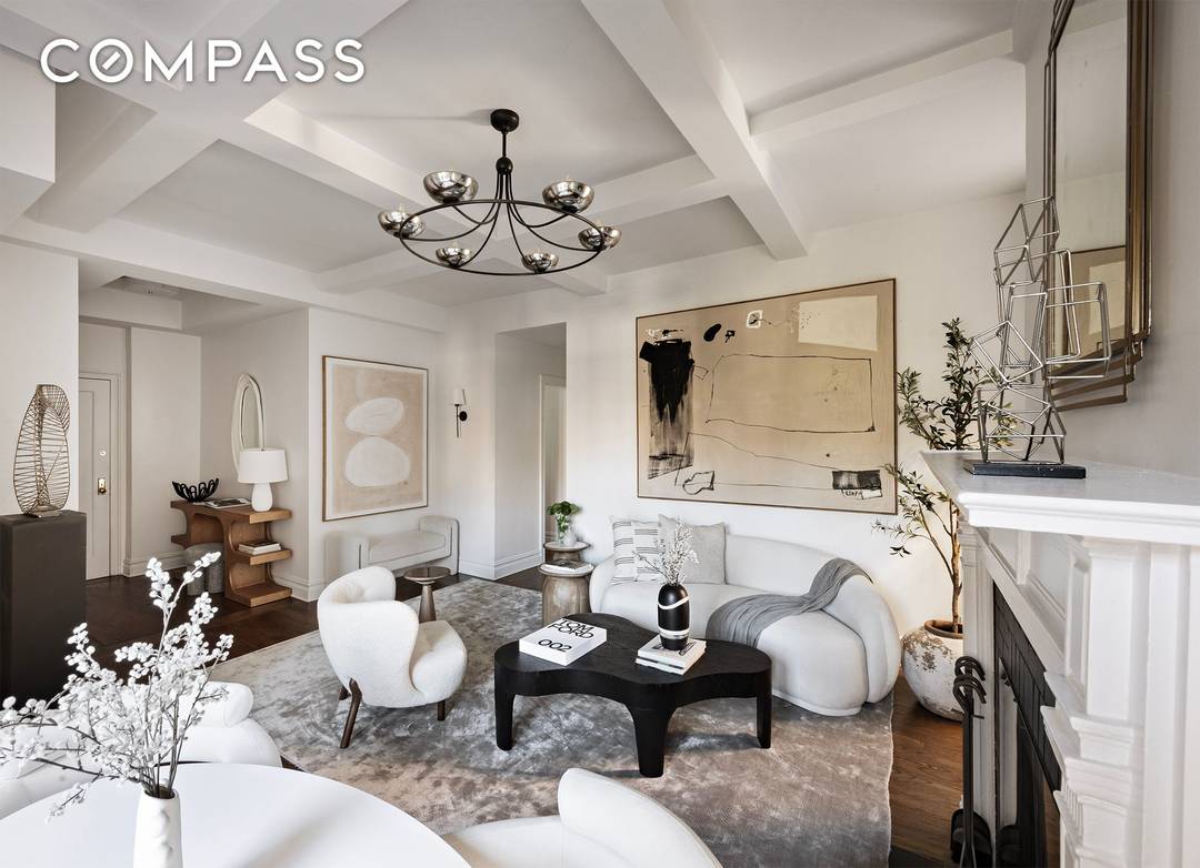 Exceptional Pre War Two Bedroom Condo on Fifth Avenue Greenwich Village s Historic Gold Coast A truly rare offering in one of Manhattan s most coveted neighborhoods, this elegant residence ...
