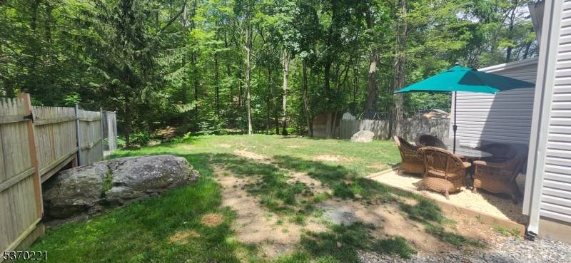 Updated lake style home in Gordon Lakes within 10 minutes of route 287.