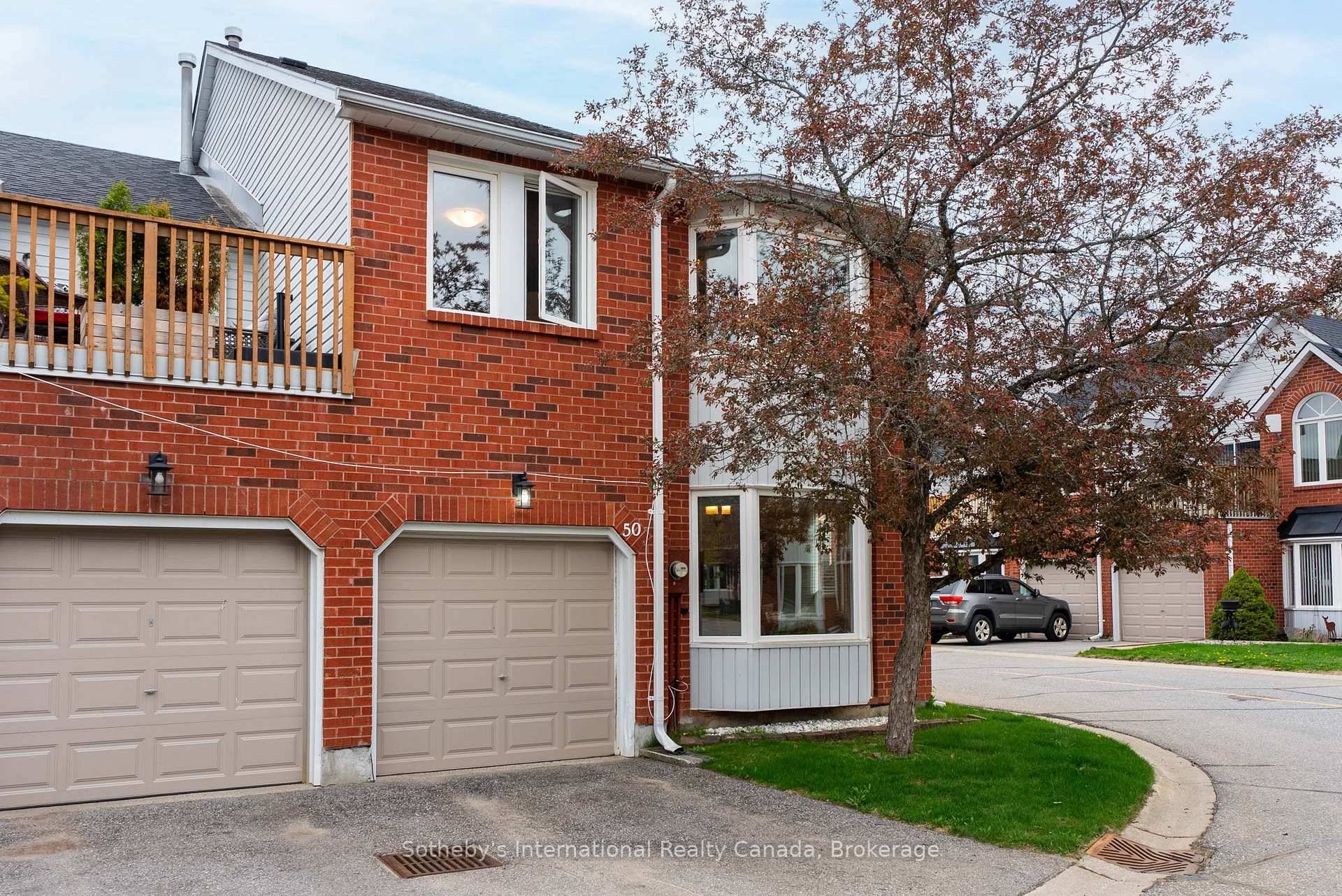 Enjoy carefree living featuring access to the Muskoka River and boating to Lake Muskoka.