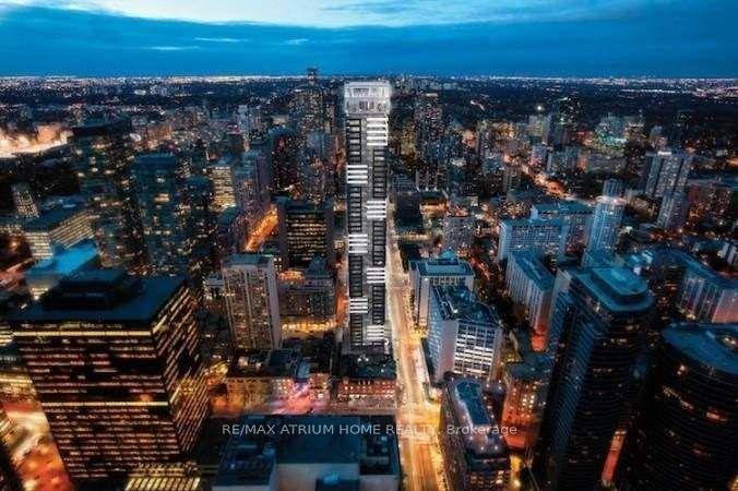 Amazing Northwest Corner 2 Brs At Luxury Yc Condo.