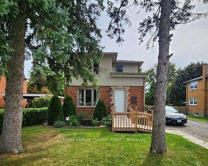 If you are looking for a well cared for place to call home, this 2 bedroom unit is on the second level is it.