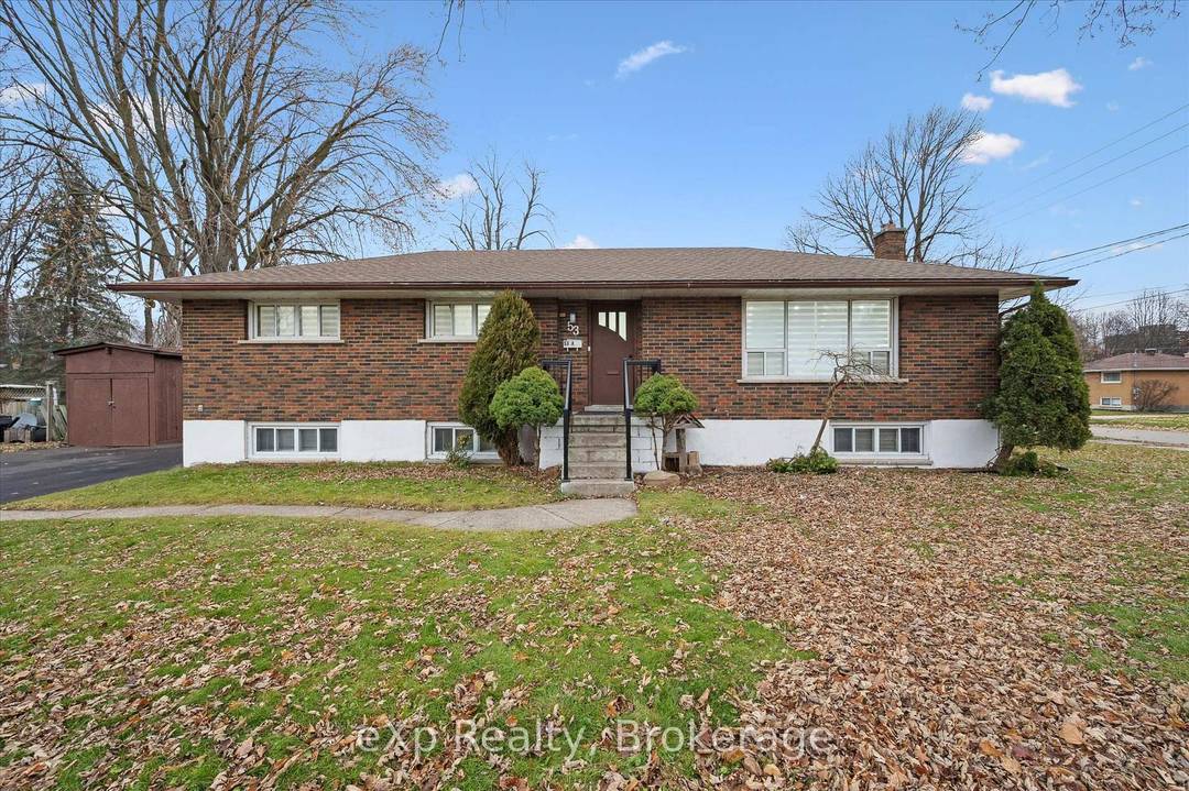 Newly renovated LEGAL DUPLEX Three bedrooms up, three bedrooms down and comes completely vacant !