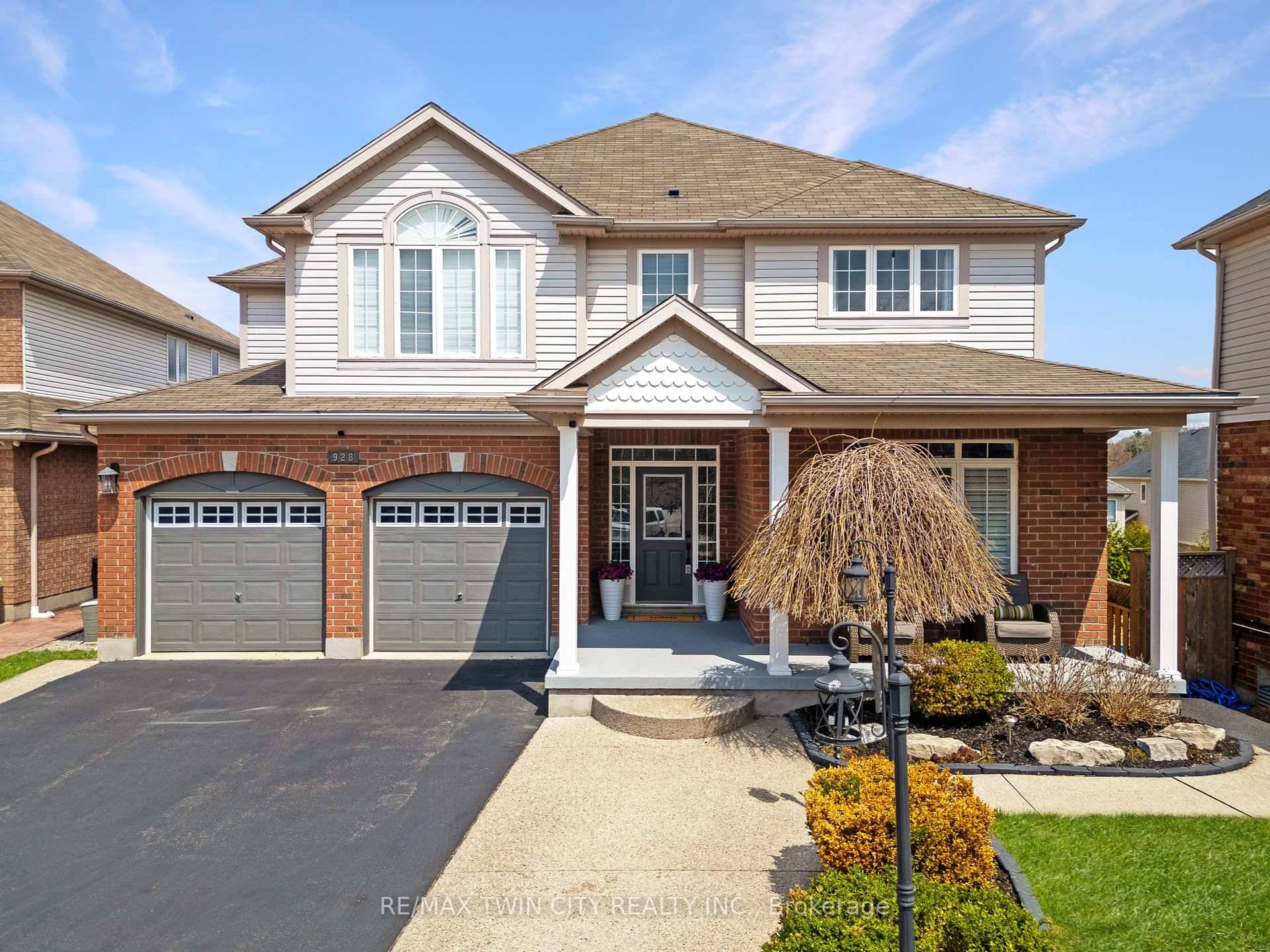 Situated on a quiet court in desirable Doon South, this nearly 2, 700 sq ft updated carpet free walkout home features elevated finishes amp ; a private backyard built for ...