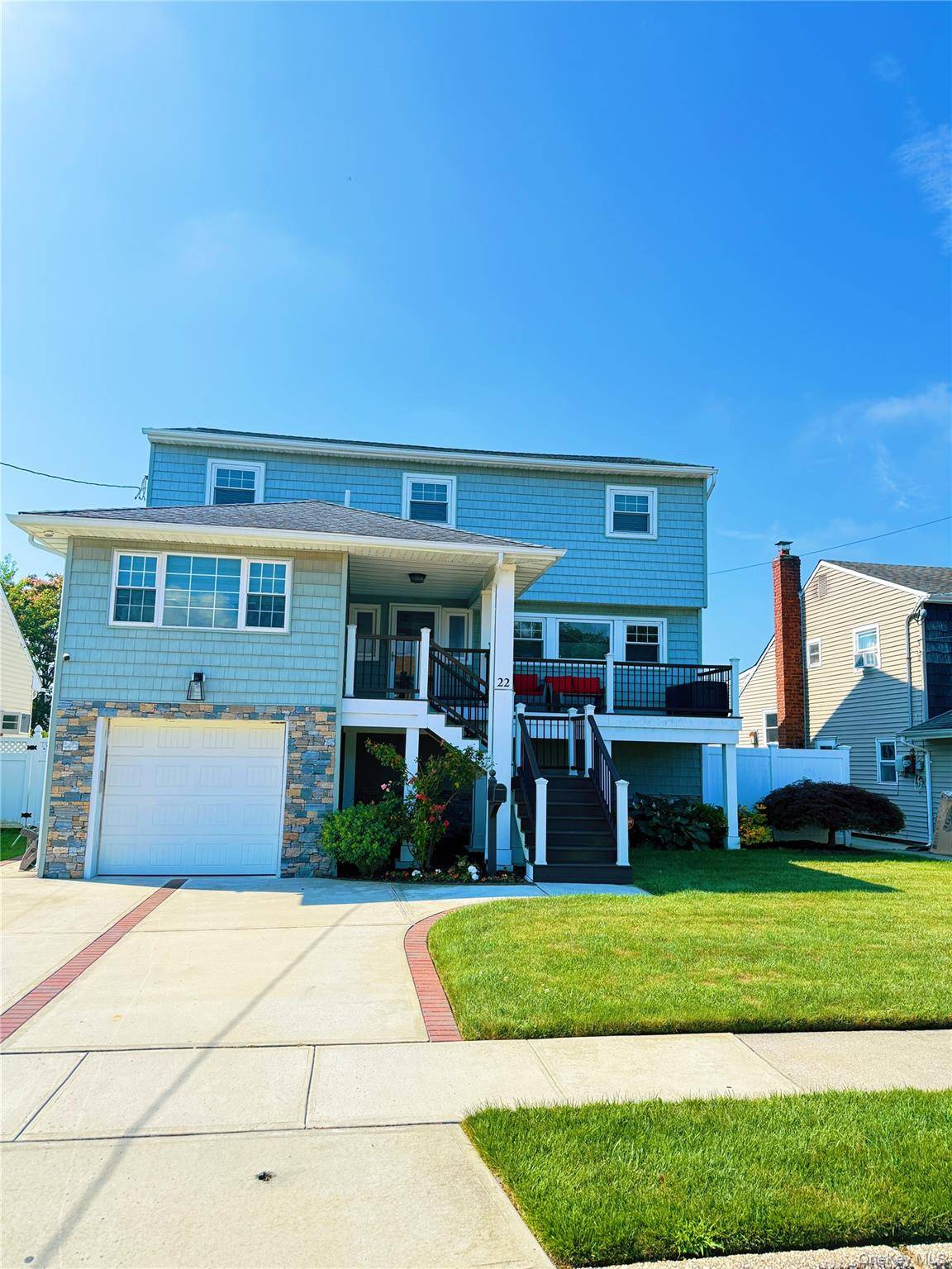 Nestled in a quaint Cul De Sac, This Newly raised 4BR 2BTH home offers luxury living by the water.