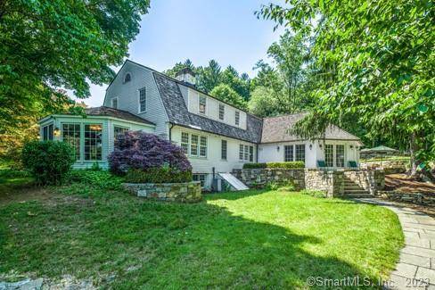 Magnificent country home, pool, and spa on coveted Calhoun Street.