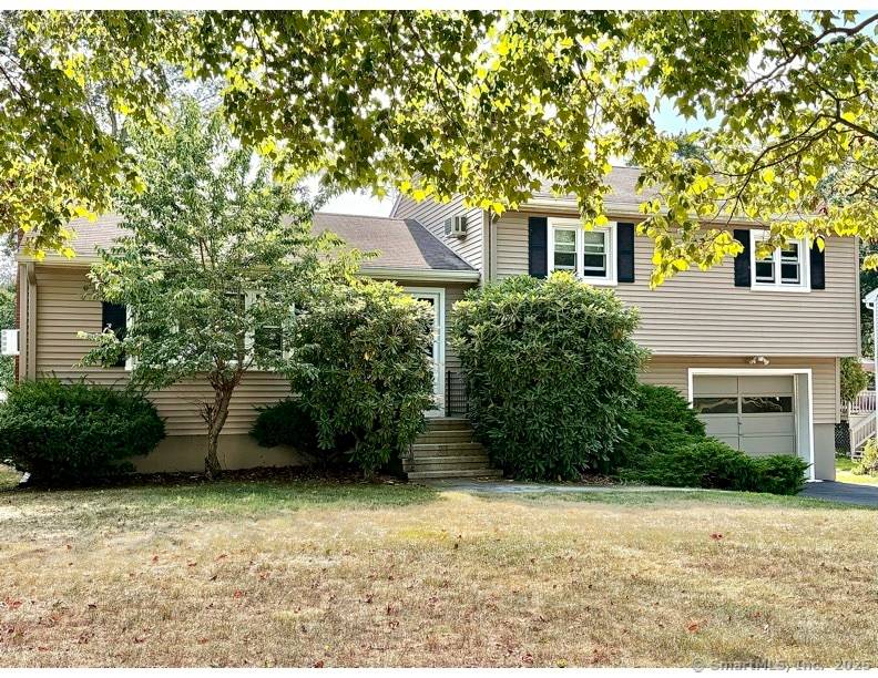 PHOTOS COMING SOON ! Welcome to 115 Lucille street, a 3 bedroom split level situated in Fairfield Woods one of the most quintessential suburban neighborhoods.