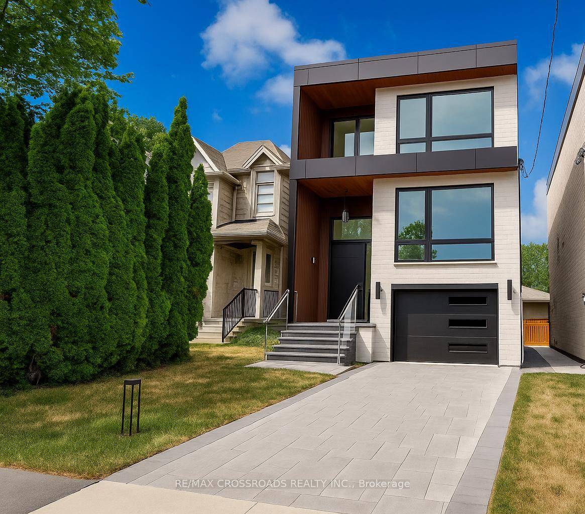 Luxurious Home In Toronto High Demand Area.