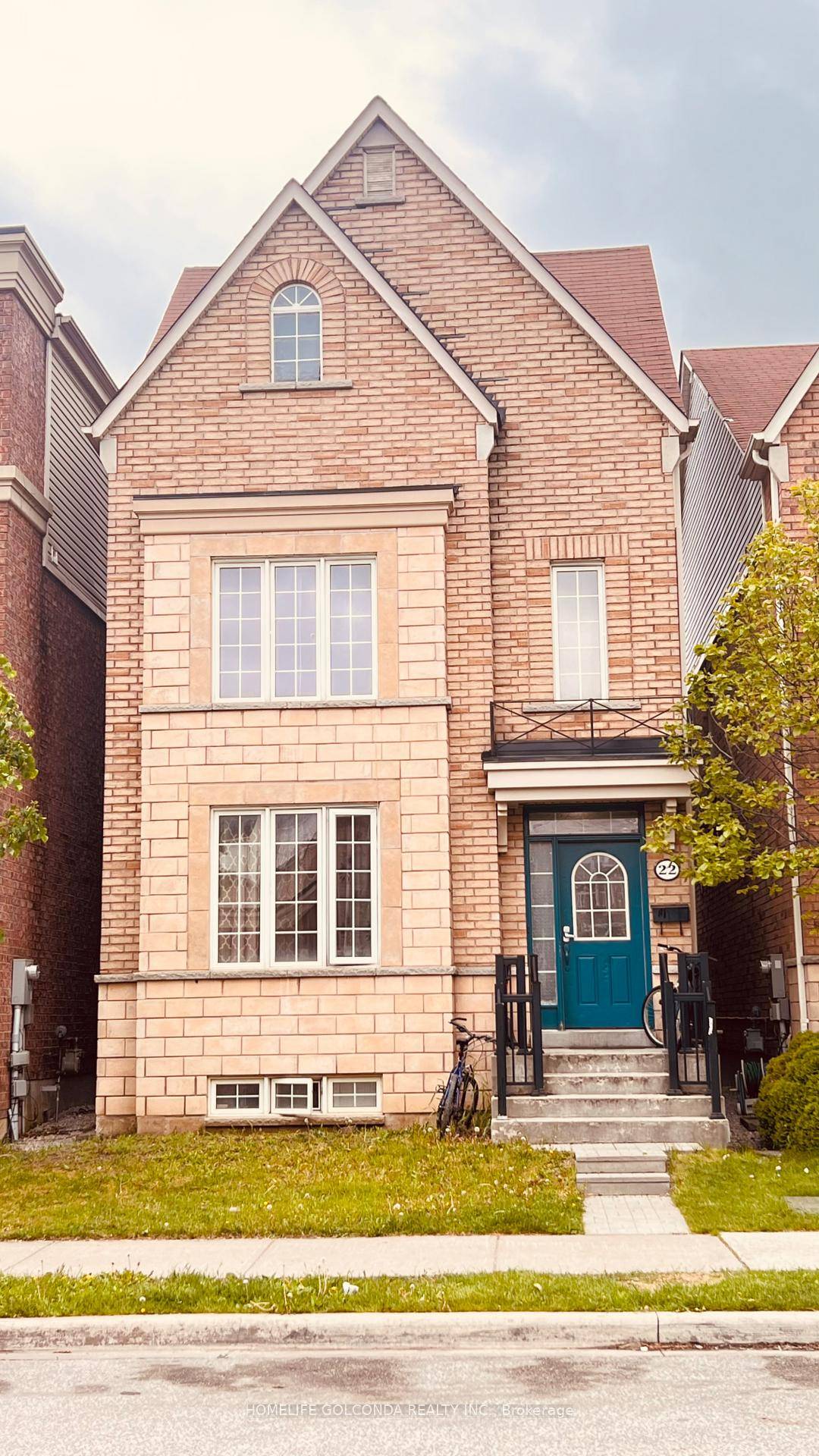 Three Storey Detached House with Double Garage in 2009, Elegent Renovation Upgrades throughout in 2021, Smart Layout in the village for one of Strongest Cashflow, New A C 2024, New ...