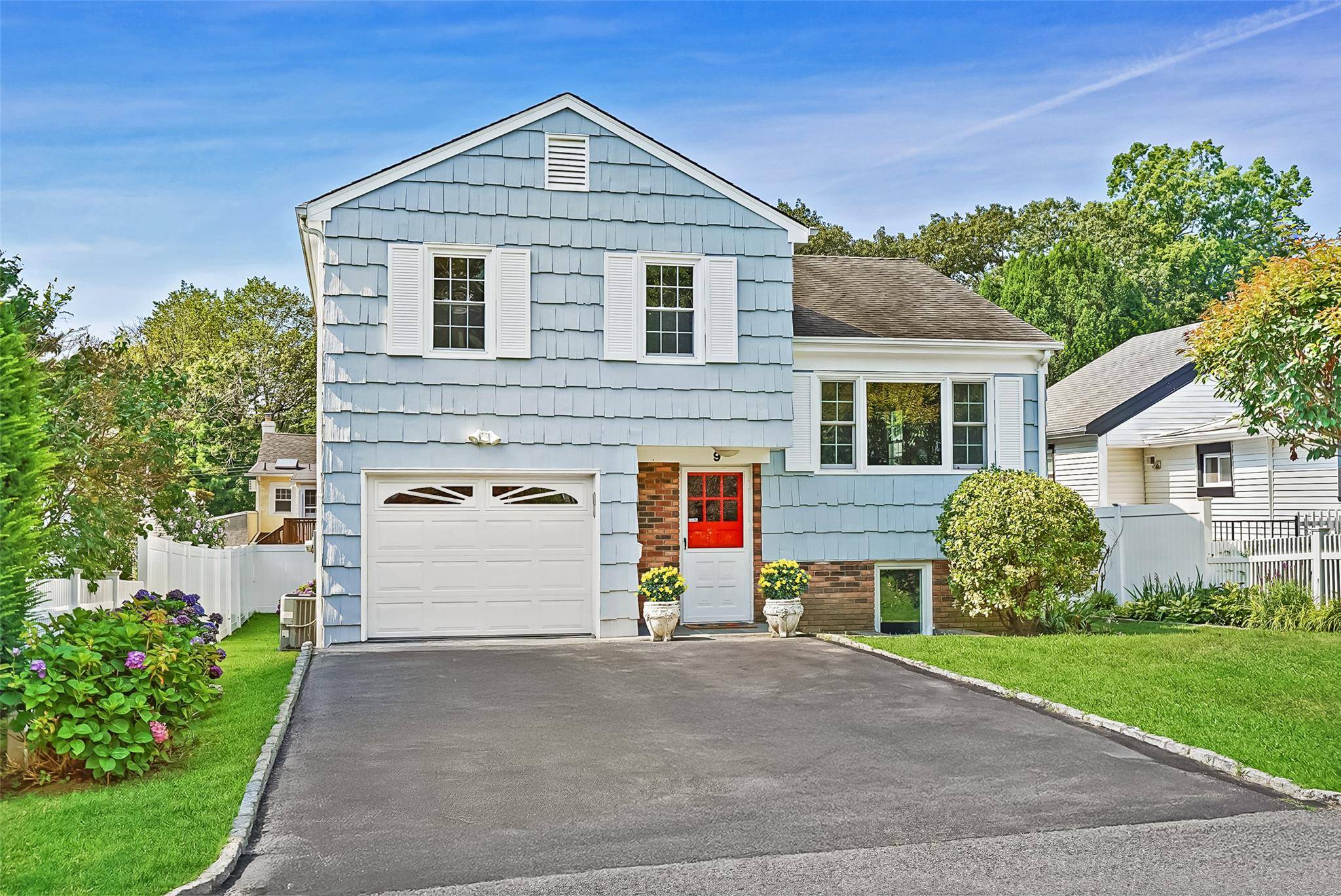 Experience the charm of 9 Bulkley Manor, a 4 bedroom, 3 bath rental nestled on a quiet dead end street in a convenient location.