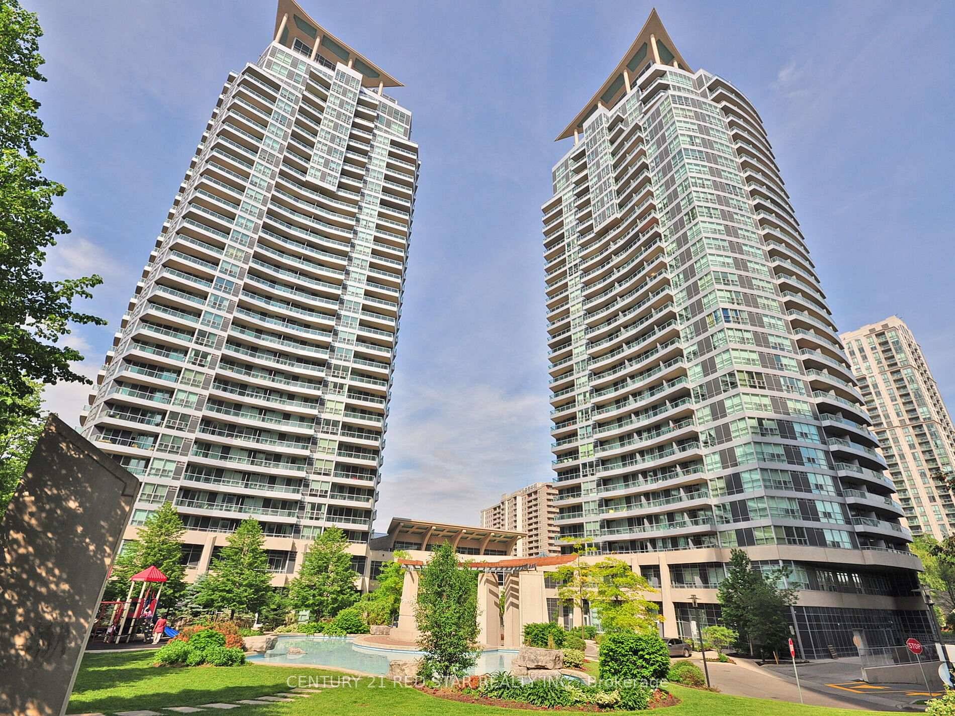 This Penthouse Suite Offers Luxurious Living, Gleaming Hardwood Floors, Upgraded Carpets In Bedroom, 10 Ceilings, Crown Molding, Gourmet Kitchen W Stainless Steel Appliances, Granite Counters, Upgraded Cabinetry, A Extra Large ...