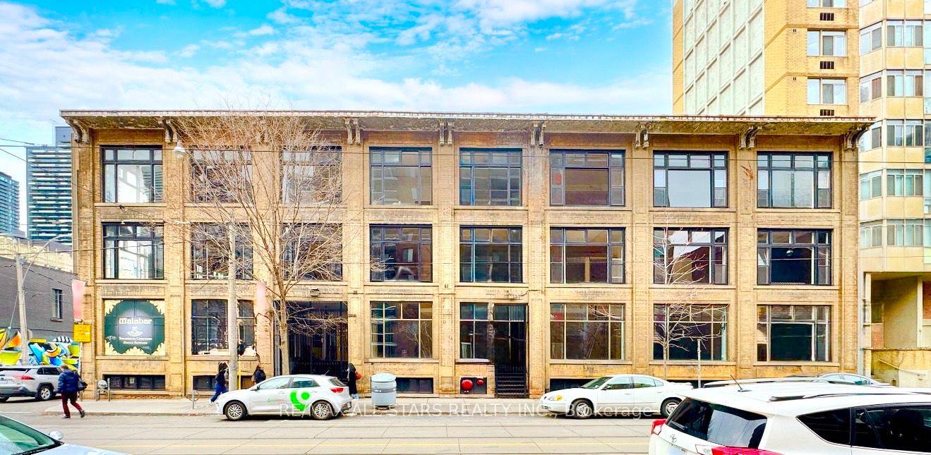 For Lease 14 McCaul St, Unit 102 Queen St W amp ; McCaul St Ground Floor Corner Retail Approx.