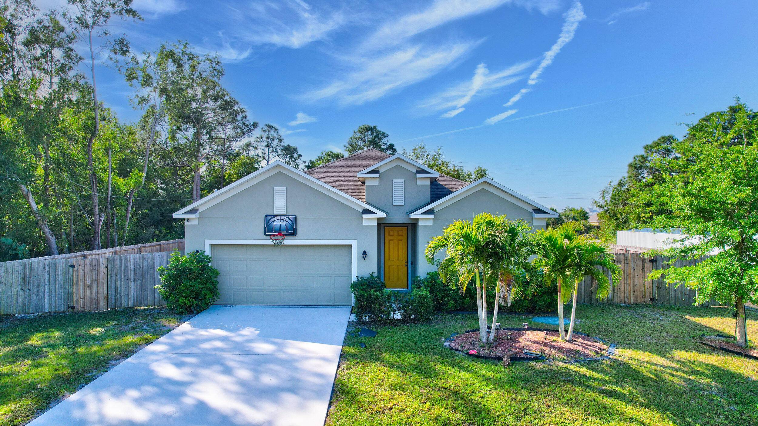 BEAUTIFUL FOUR BEDROOM, TWO BATH AND TWO CAR GARAGE HOME, FEATURING LARGE GREAT ROOM, 9'4'' VOLUME CEILINGS, SOLID SURFACE TOPS IN KITCHEN, 42'' CABINETS, STAINLESS STEEL APPLIANCES, DELUXE MASTER BATH, ...
