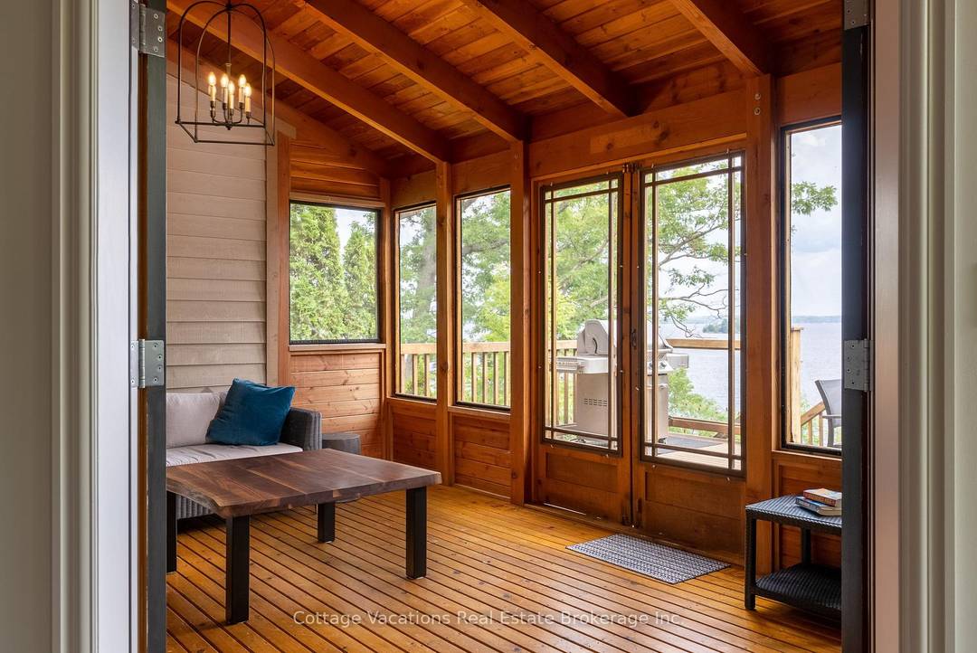 Welcome to Muskoka Blue, the perfect modern getaway to relax and recharge.