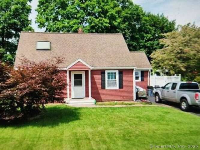 LARGE 5 BEDROOM 2 FULL BATH CAPE IN GREAT NEIGHBORHOOD.