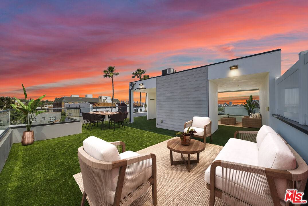 733 N Gramercy Pl 3BR Hancock Park La