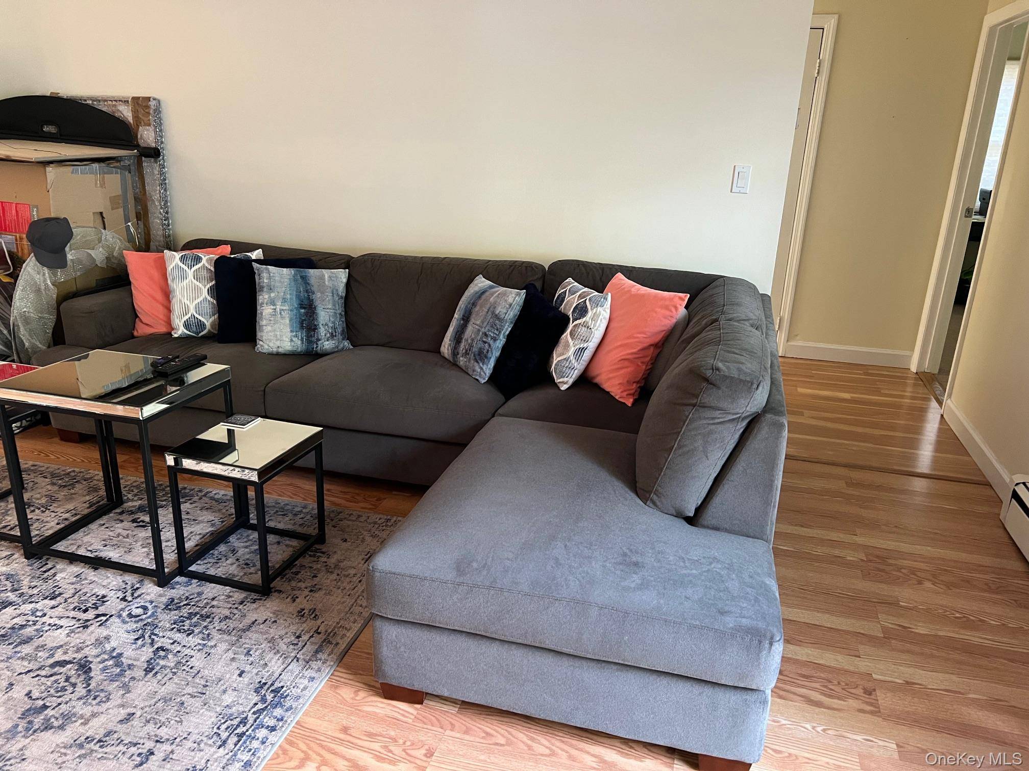Immaculate Ranch With Huge Primary Suite, 2Br, 2 Full Baths, Cath Ceilings, Sliding Doors To Patio Open Lr, Dr Kiit.
