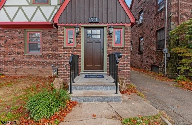 Welcome to this beautifully maintained Colonial style home featuring four bedrooms, 2.