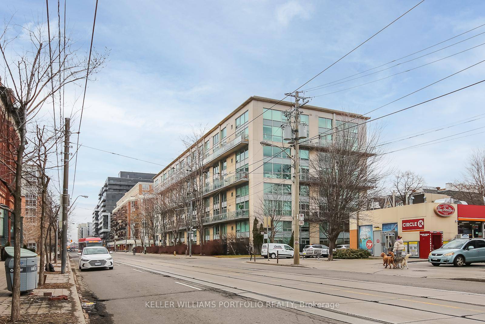 Welcome To King West Village Lofts A Stylish Four Storey Boutique building Located In Toronto's Entertainment District, Close To Liberty Village, King West Neighborhood Shops, Restaurants and more !