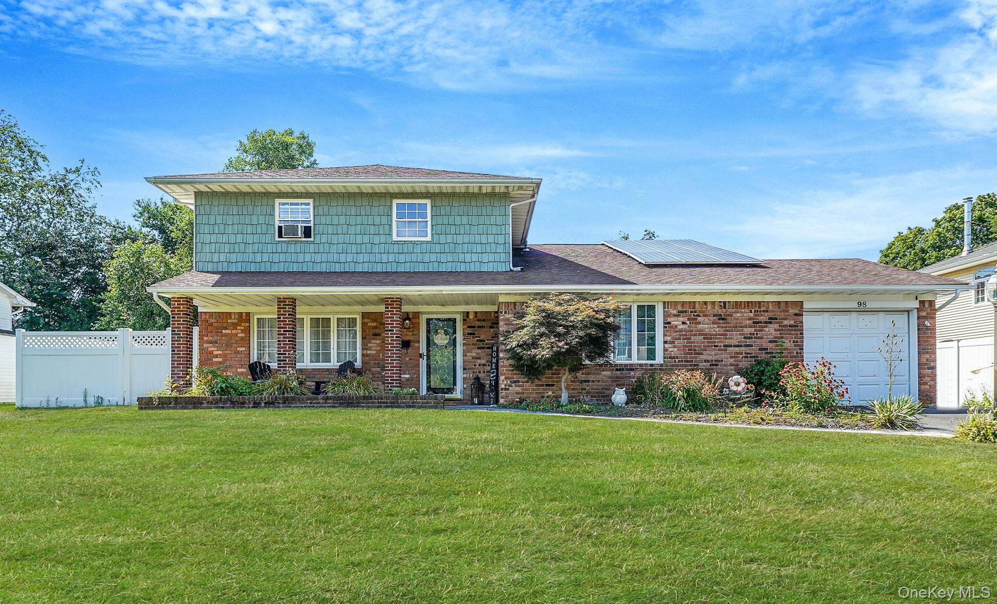 Welcome to 98 Fifty Acre Rd S a renovated, move in ready 4 bed, 3 bath colonial.
