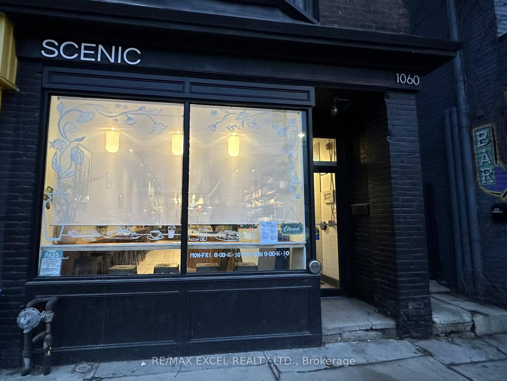 1060 Gerrard Street, Toronto, ON M4M 1Z8