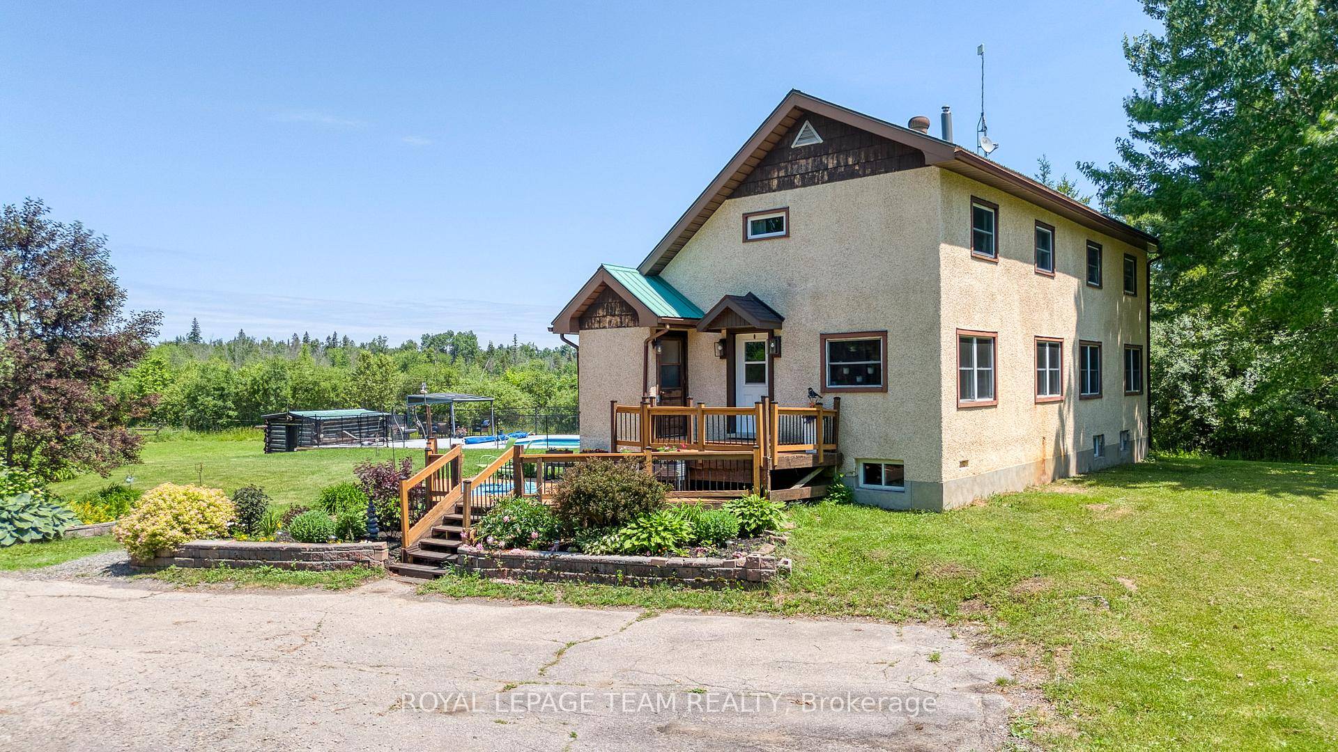 PEACE AND QUIET ! ! A 4 bedroom 3 bathroom family home on 95 acres.