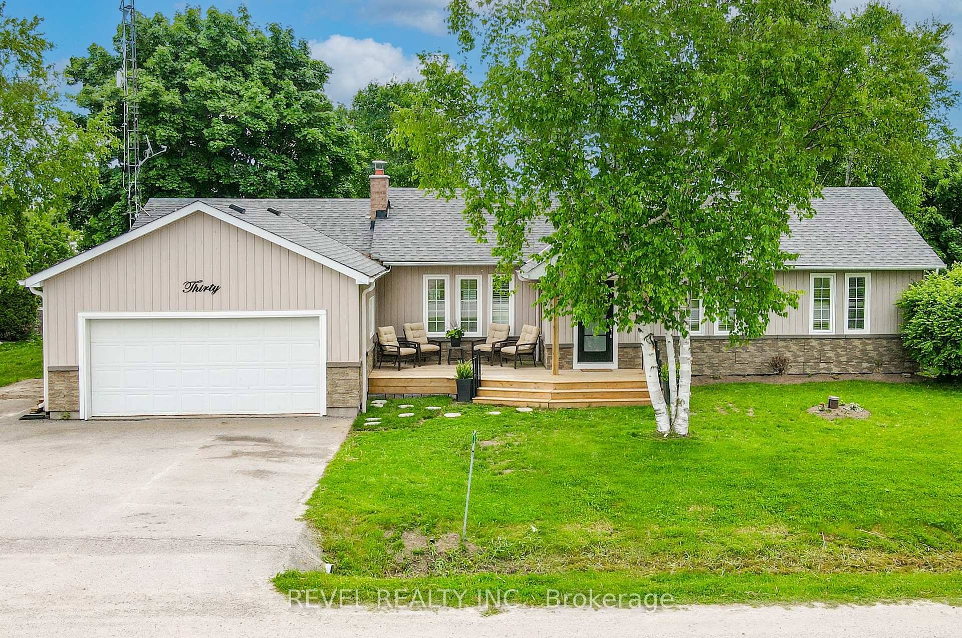 Welcome to 30 O'Reilly Lane, Nestled on the shores of Lake Scugog in Little Britain.