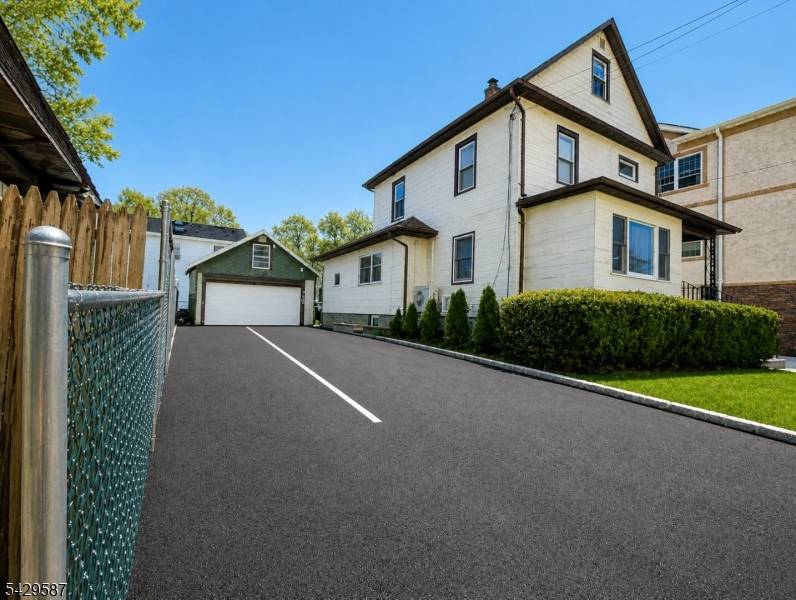 Rare 3 family investment opportunity in commuter friendly Dunellen.