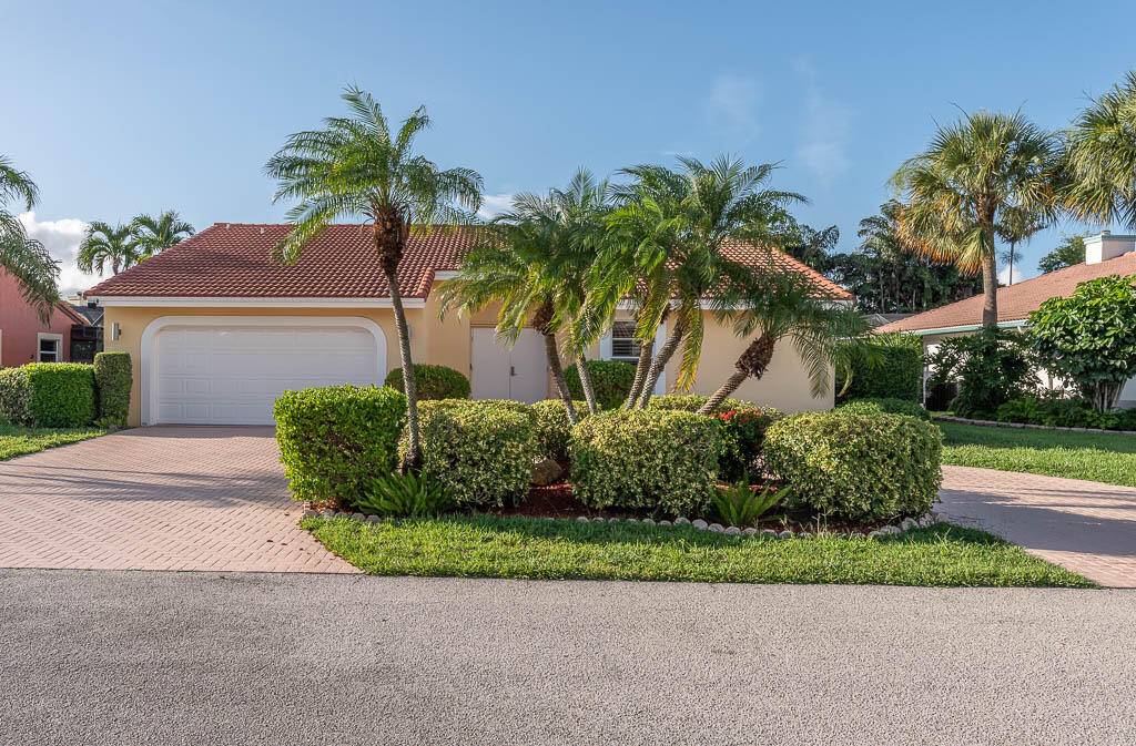 Welcome to Paradise in East Boca Raton !