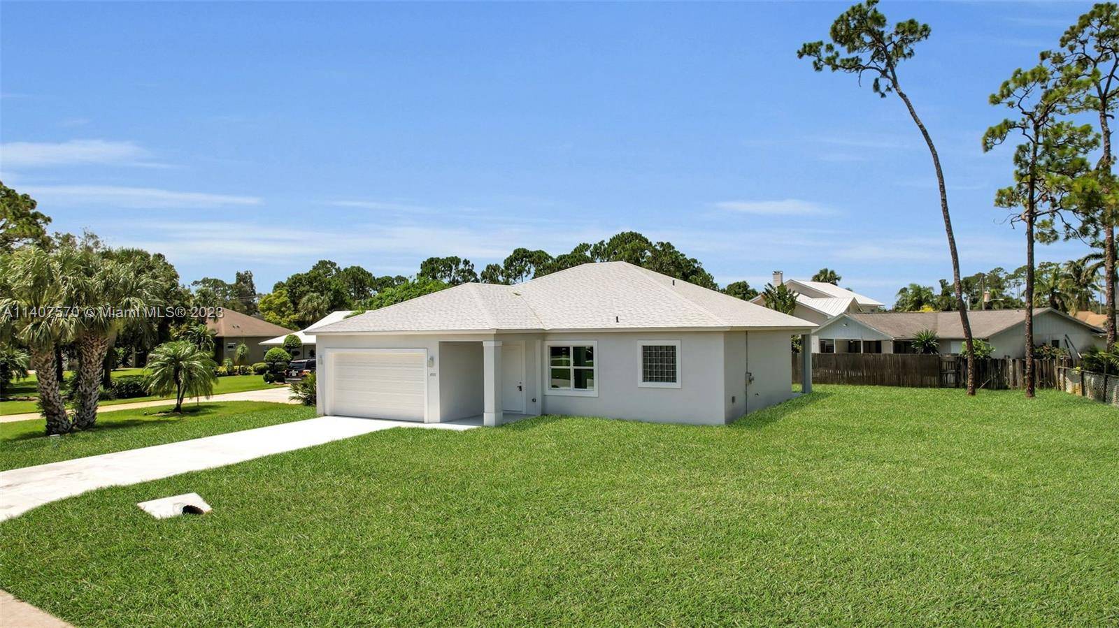 Brand new 3 bedroom 2 bath 2 car garage home in the golf course community of Holiday Pines.