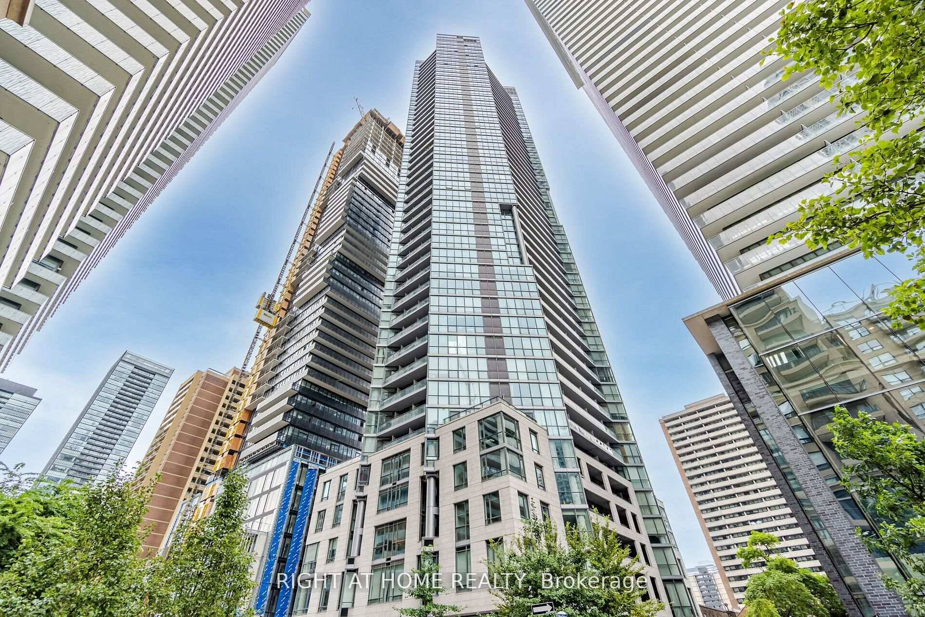 Welcome to award winning Chaz Yorkville !