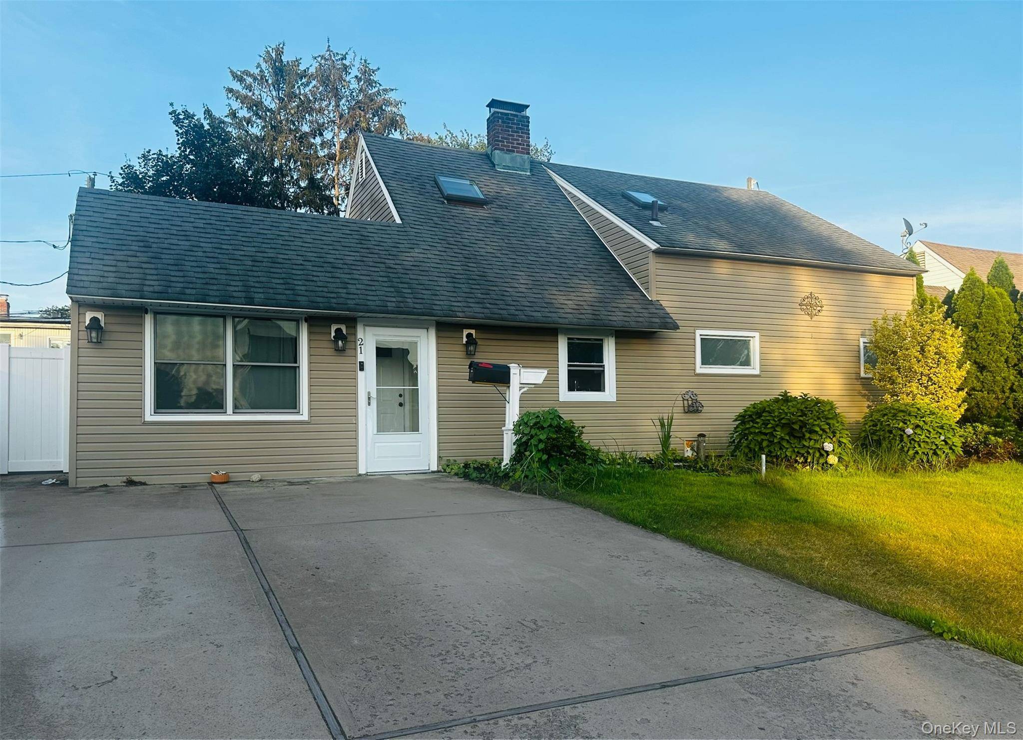 Charming 4 Bedroom home with Modern Upgrades.