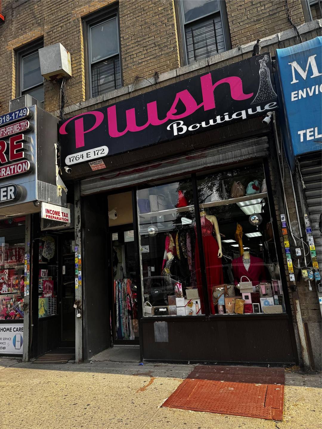 Plush Boutique is a premier unique boutique retail store Located here in the Bronx, for women, this store specializes in quality high end clothing and accessories all about fashion items ...