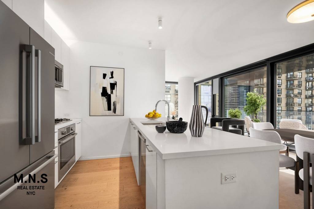 Luxury Two Bedroom Two Bathroom Available in Murray HillNow offering reduced security deposit for same day applicationsDiscover luxury living at 685 1st Ave in the heart of Murray Hill.