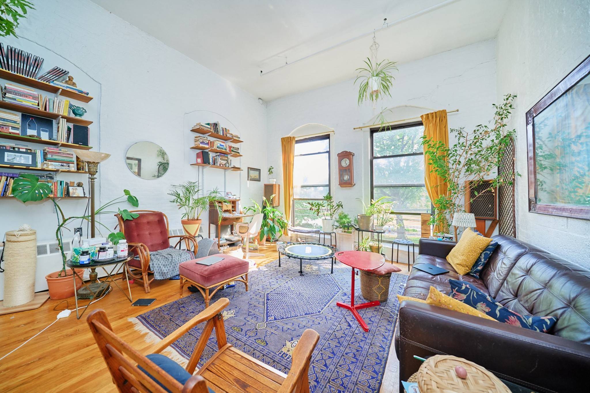 FEATURES Large open living space with separate bedroom and sleeping loft 14 ft ceilings and wood beams Oversized south facing windows overlooking Coffey Park Open kitchen with stainless steel appliances ...