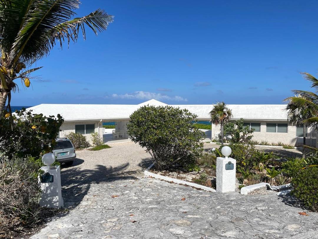 3/3 OCEANFRONT HOME Single Family Home Long-Island-Bahamas