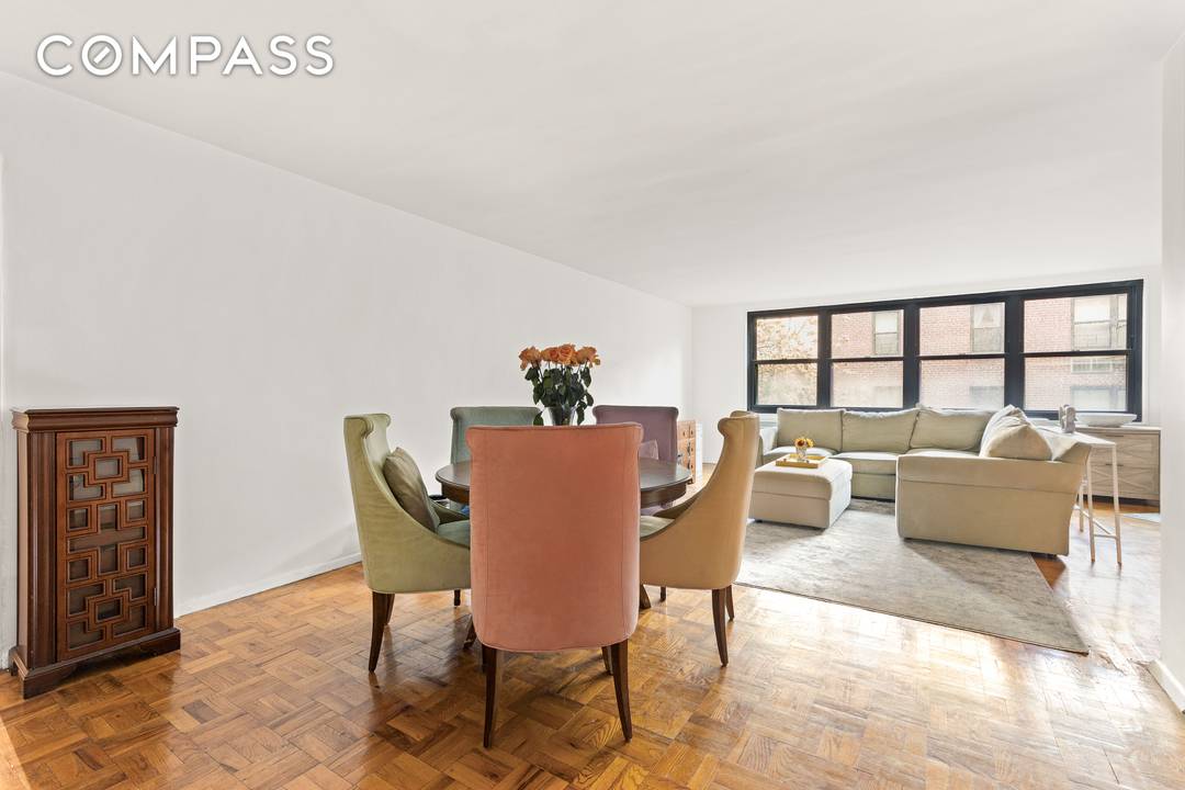 NO FLIP TAX OR TRANSFER FEE FRESHLY PAINTED NEW FIXTURES RETRACTABLE SMART FANS CUSTOM CLOSETS Apartment 6K at 315 East 70th Street a spacious unit in an excellent building conveniently ...