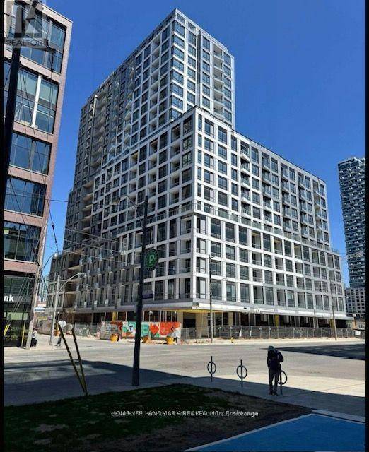 Perfectly situated where Toronto's thriving downtown meets the serenity of Lake Ontario, this residence blends modern sophistication with unparalleled convenience.