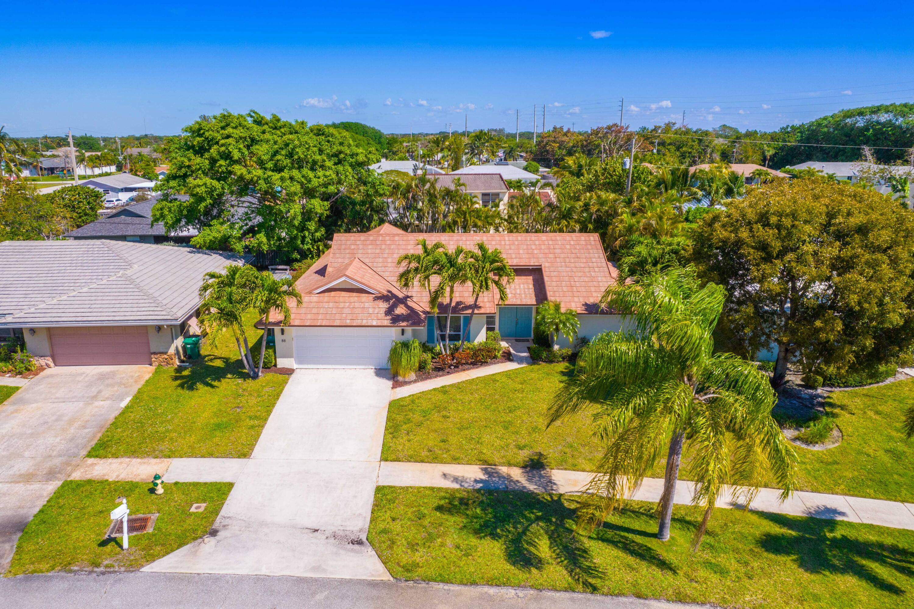 OWNER OCCUPIED ! Showings begin Monday.