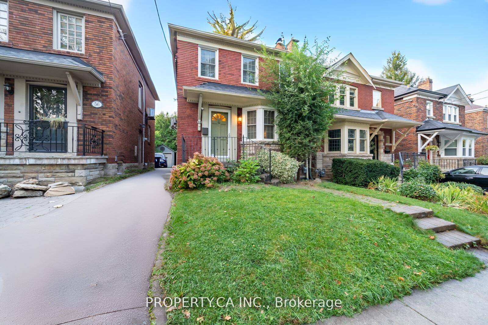 Fully Detached home in prestigious Bedford Park, near Yonge and Lawrence.