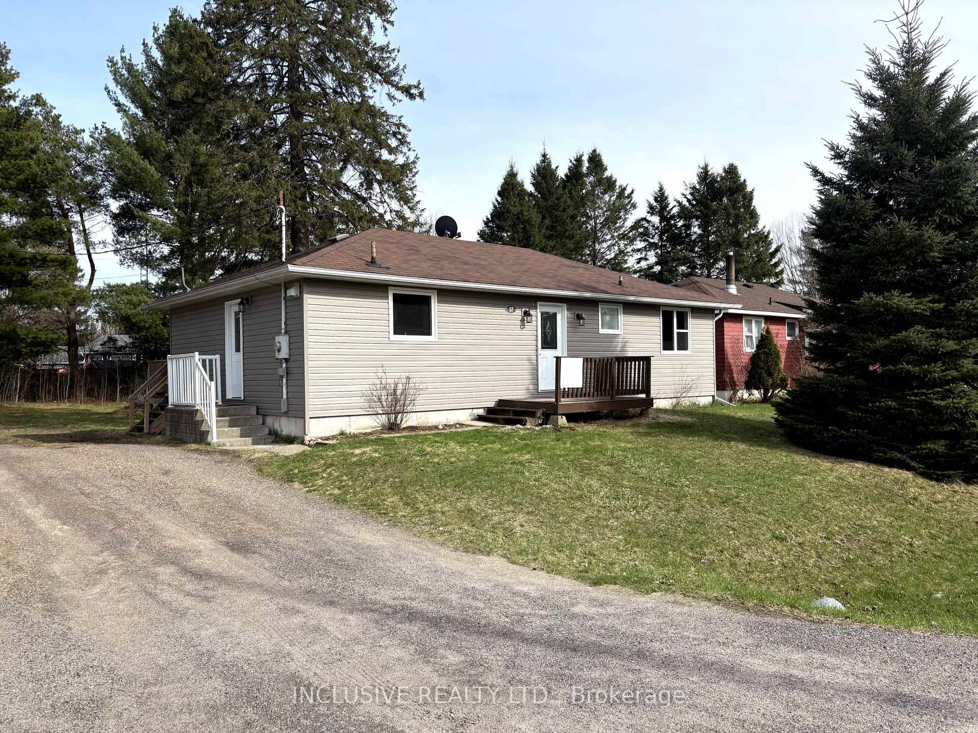 Welcome to this delightful 3 bedroom, 1 bathroom bungalow, nestled in the quiet small town subdivision of Cardiff perfect for families, retirees, or anyone looking for a peaceful retreat.