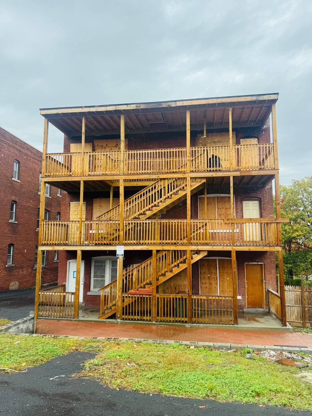 Discover an exciting opportunity with this historic building located directly across from Pope Park in Frog Hollow.