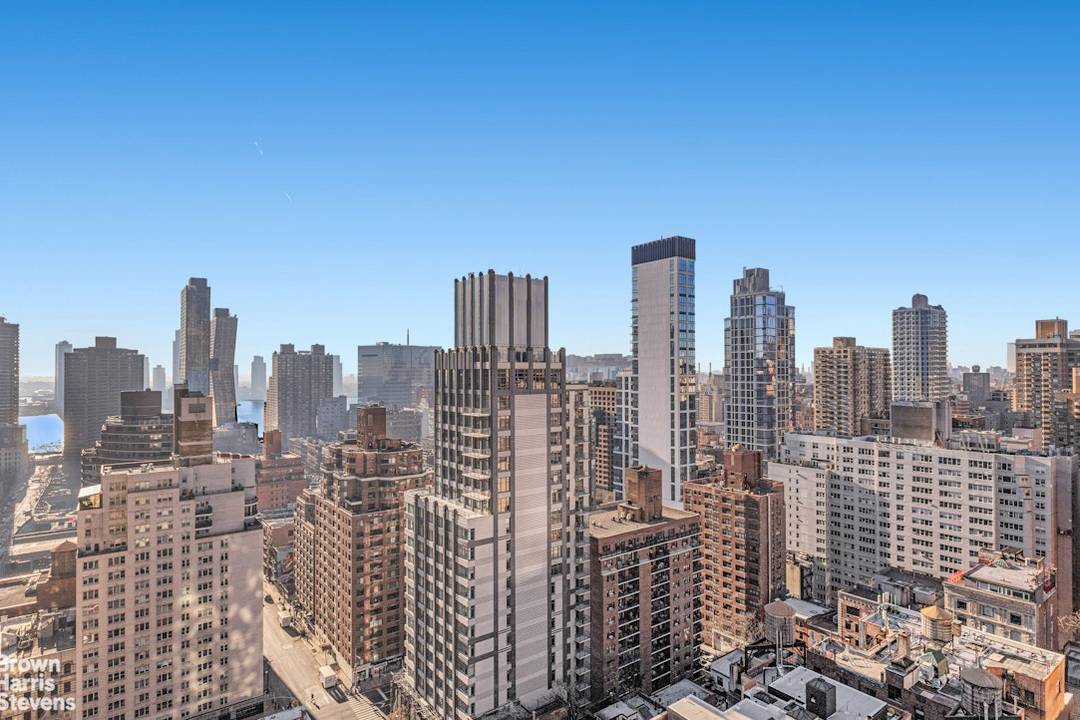 Turnkey Corner 2 Bed Junior 4 with Open Eastern Views Utilities Included in Maintenance Perched on the 24th floor, this beautifully renovated corner home is pin drop quiet and filled ...