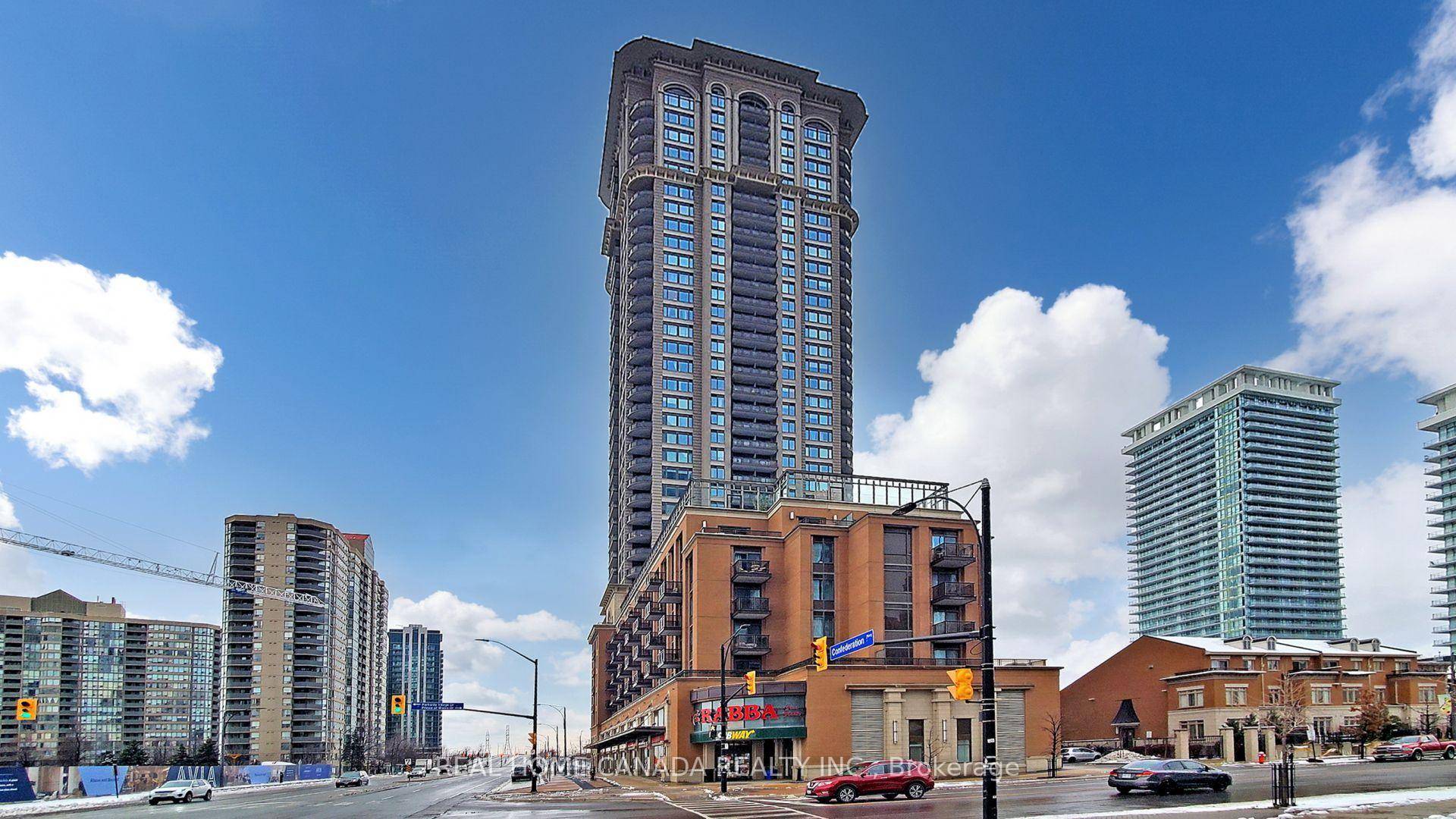 Daniels Built Chicago Luxury 2Bdr,, 2 Bath Corner Suite In The Heart Of Mississauga.