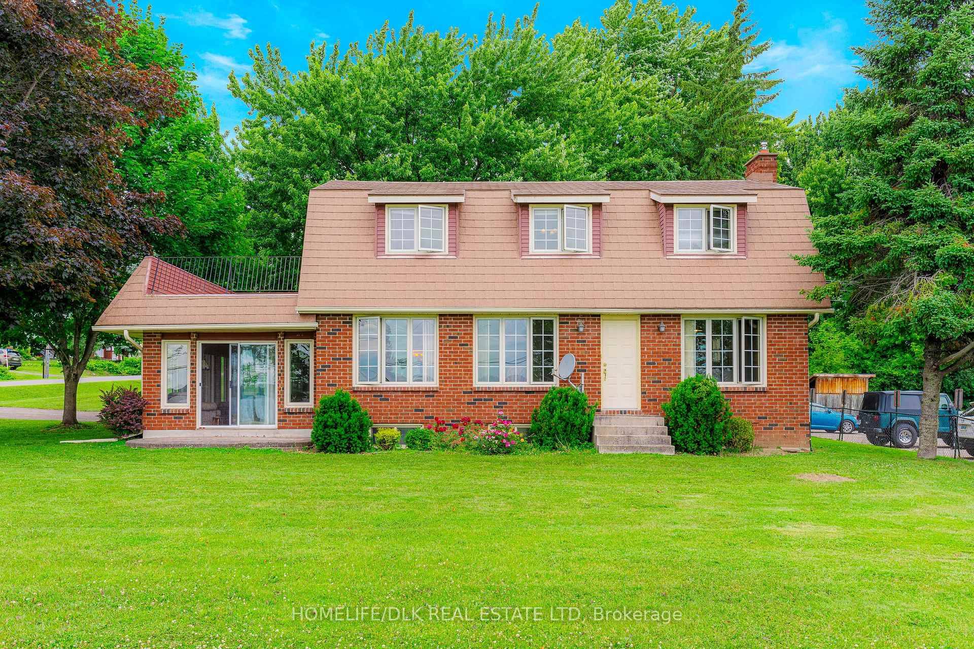 Welcome to 1 Wood Street, Maitland, family owned home on a large corner lot with panoramic unobstructed River views.