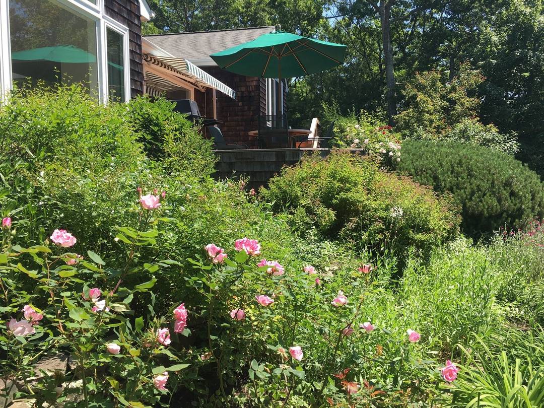 East Hampton Home Close to Bay and Ocean Beaches!