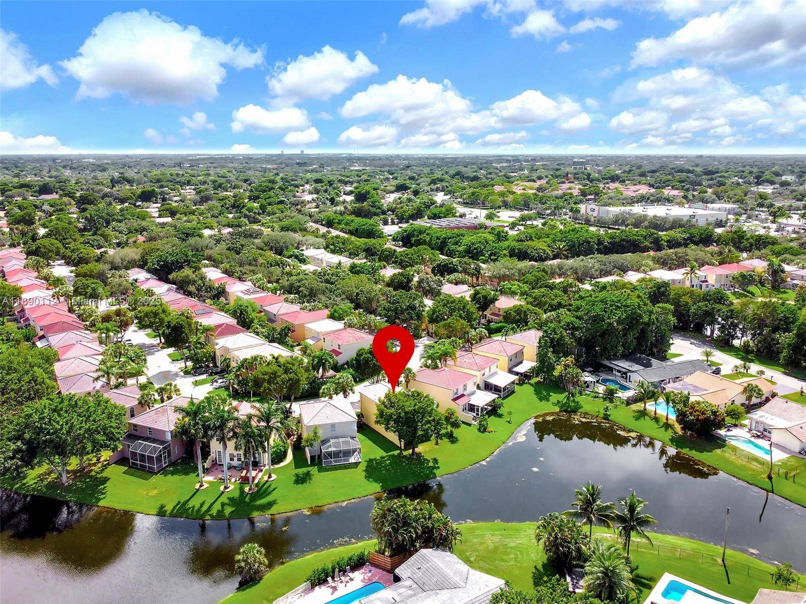 INMACULATE LAKE FRONT HOME 4 BEDROOM 2.
